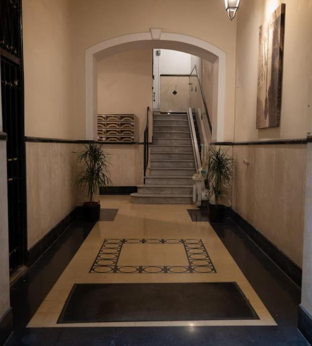 Merulana Penthouse: 5 Minutes Walk From Colosseum Luaran gambar